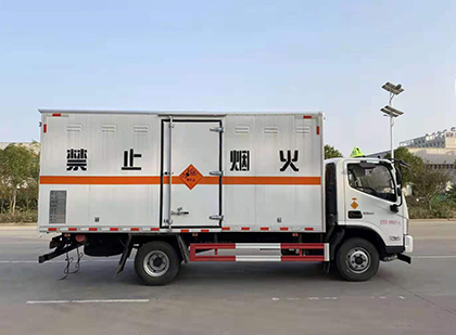 饶河爆破器材运输车